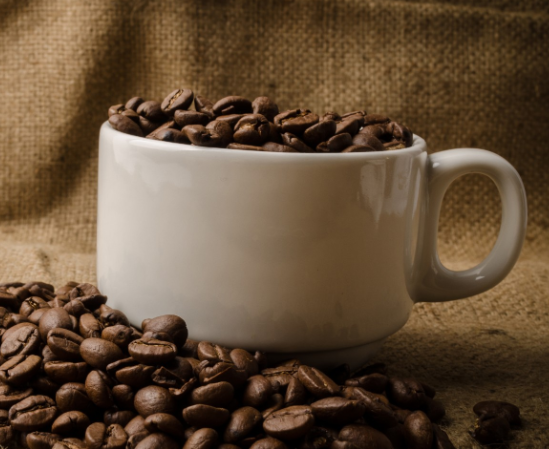 Нейробиолог Роберт Лав заявил о снижении пользы кофе при добавлении в него молока