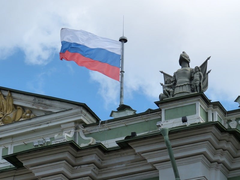 ЛДПР предлагает ужесточить условия получения гражданства России