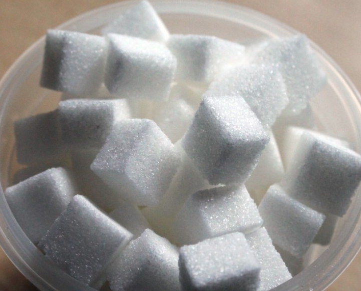 Эндокринолог Тананакина назвала безопасную дозу сахара в день