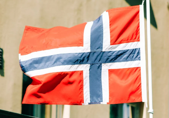В Норвегии Харальд V после болезни заявил о нежелании отрекаться от трона