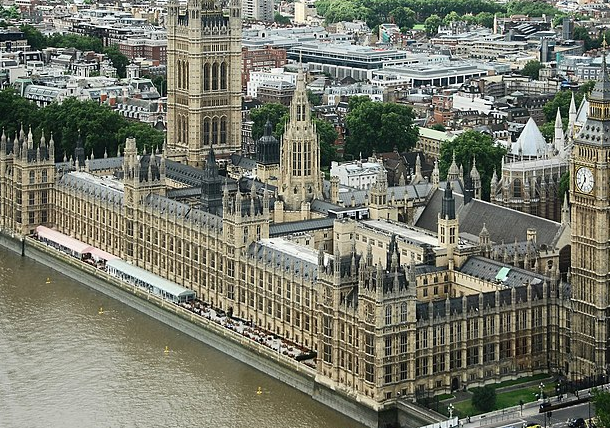 Эксперт Хант предсказал скорое разрушение Вестминстерского дворца в Лондоне