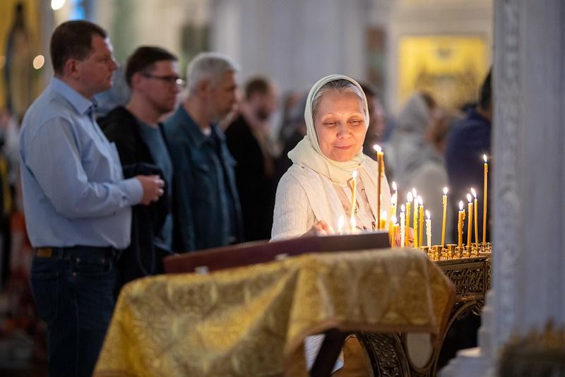 Священник рассказал, за кого нельзя молиться в православном храме