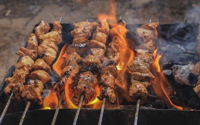 Диетолог Денисова рассказала, как сделать блюда на огне полезнее