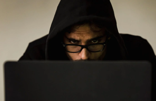 Россиянам рассказали, как скрыть следы о себе в сети Интернет