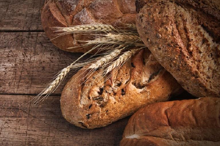 Биохимик Поликарпова: Хлеб, кефир и квашенная капуста содержат спирт