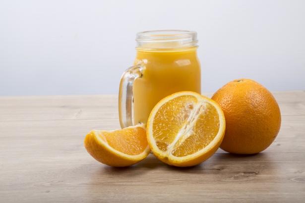 Греческие ученые доказали пользу апельсинового сока для защиты сердца
