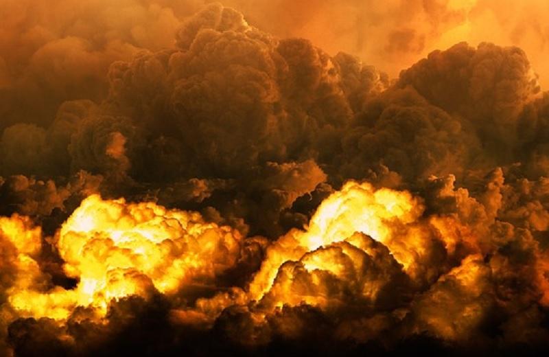 Произошел сильный пожар на газохранилище в Саратове