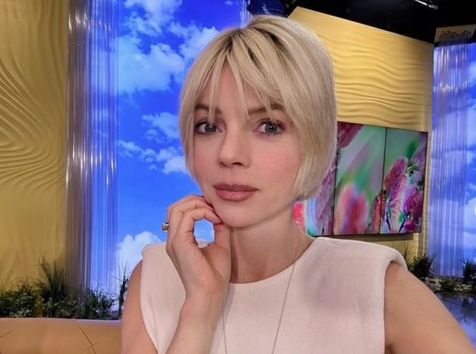 Ведущая Елена Николаева призналась, что отдыхает без сыновей в Екатеринбурге