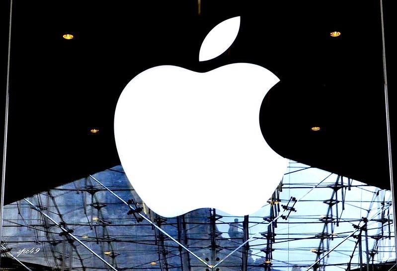 Apple выпустит складной iPhone с ударопрочным экраном