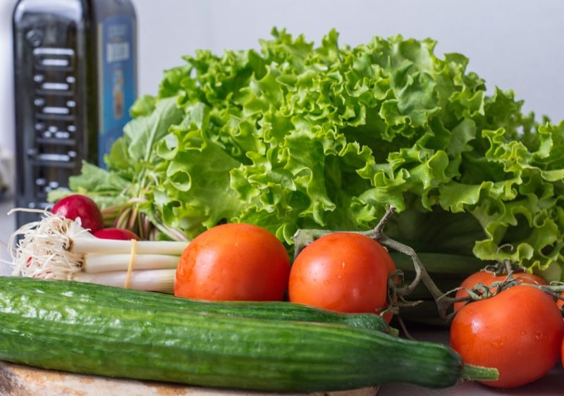 Диетолог Чернышова запретила есть овощи прямо с огорода