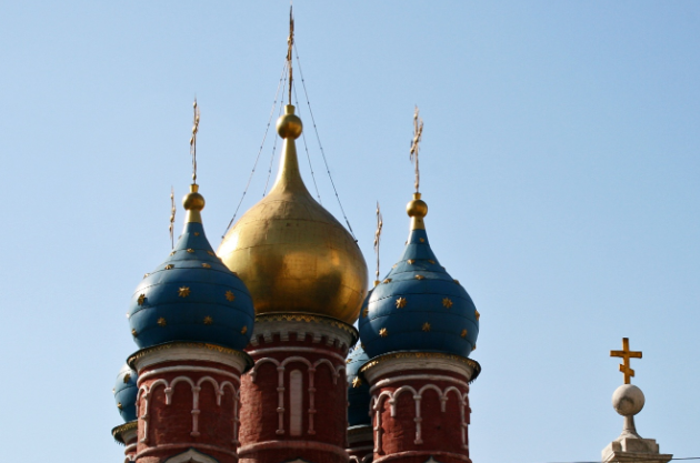 «Торжество православия»: Названы оптимальные цвета платков для похода в храм
