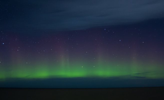 Северное сияние распространяется на Исландию и Канаду