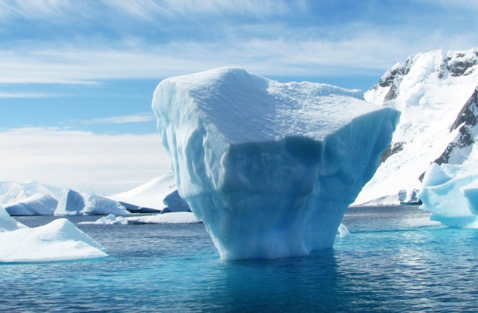 Названы пять сценариев будущего жизни в Антарктиде